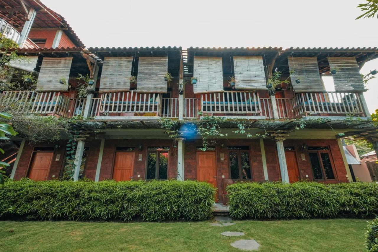 迪亚扬蒂住宿加早餐旅馆 三宝垄 外观 照片